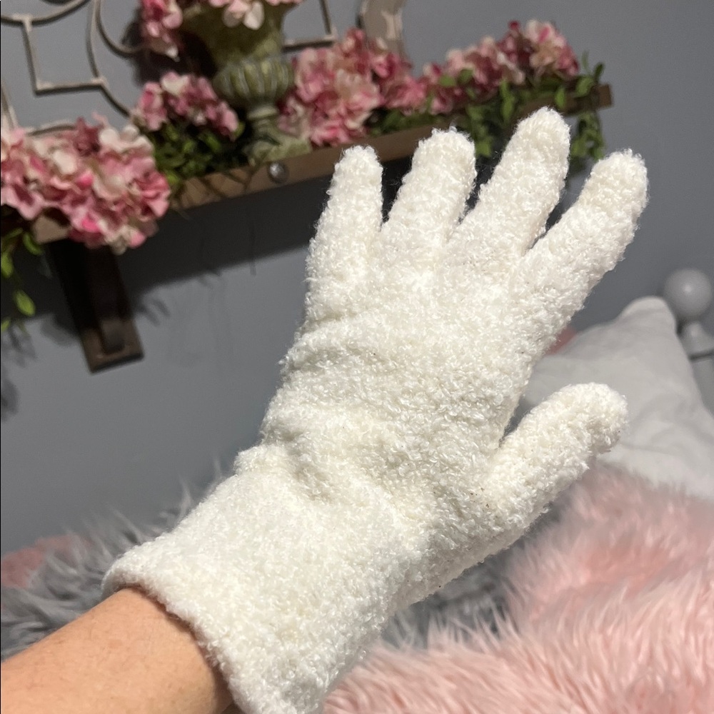 Moda International Off White Cream Winter Gloves Acrylic Nylon Wool Women’s
